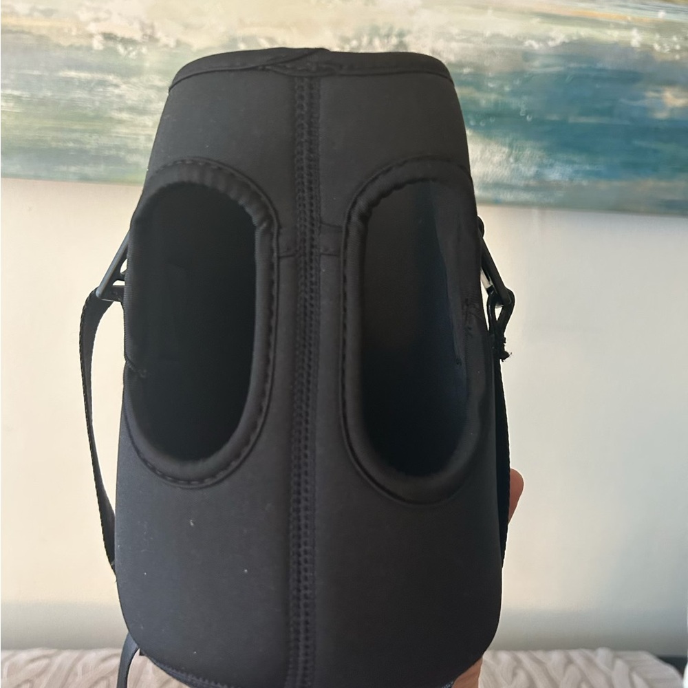 Hydro Flask with Black Cat Sleeve - Picture 2 of 3